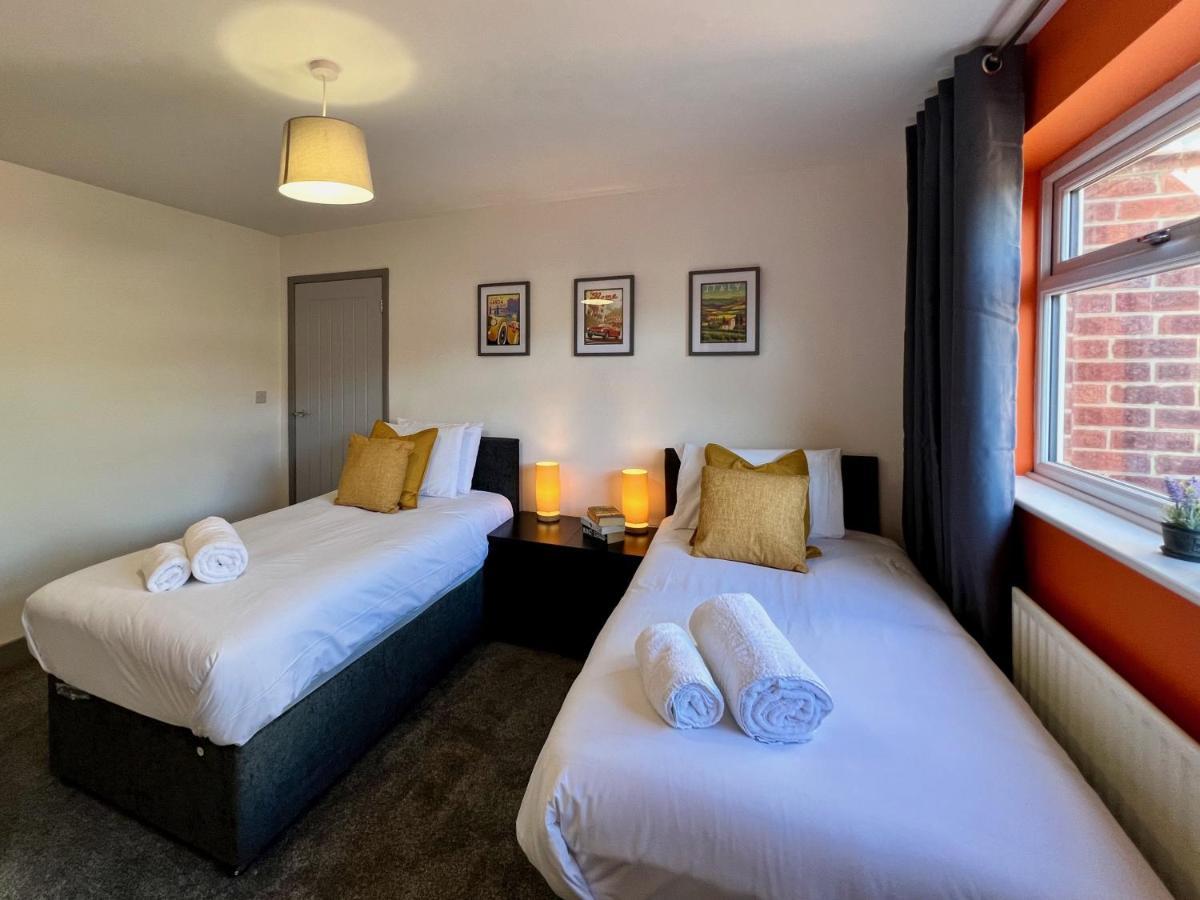 Curzon House One - Great For Contractors Or Family Holidays Клийторпс Екстериор снимка