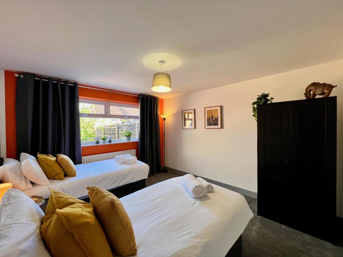 Curzon House One - Great For Contractors Or Family Holidays Клийторпс Екстериор снимка