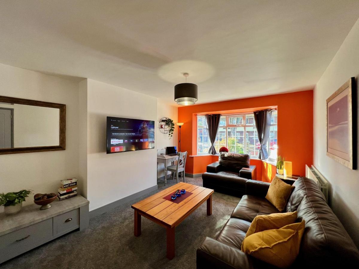 Curzon House One - Great For Contractors Or Family Holidays Клийторпс Екстериор снимка