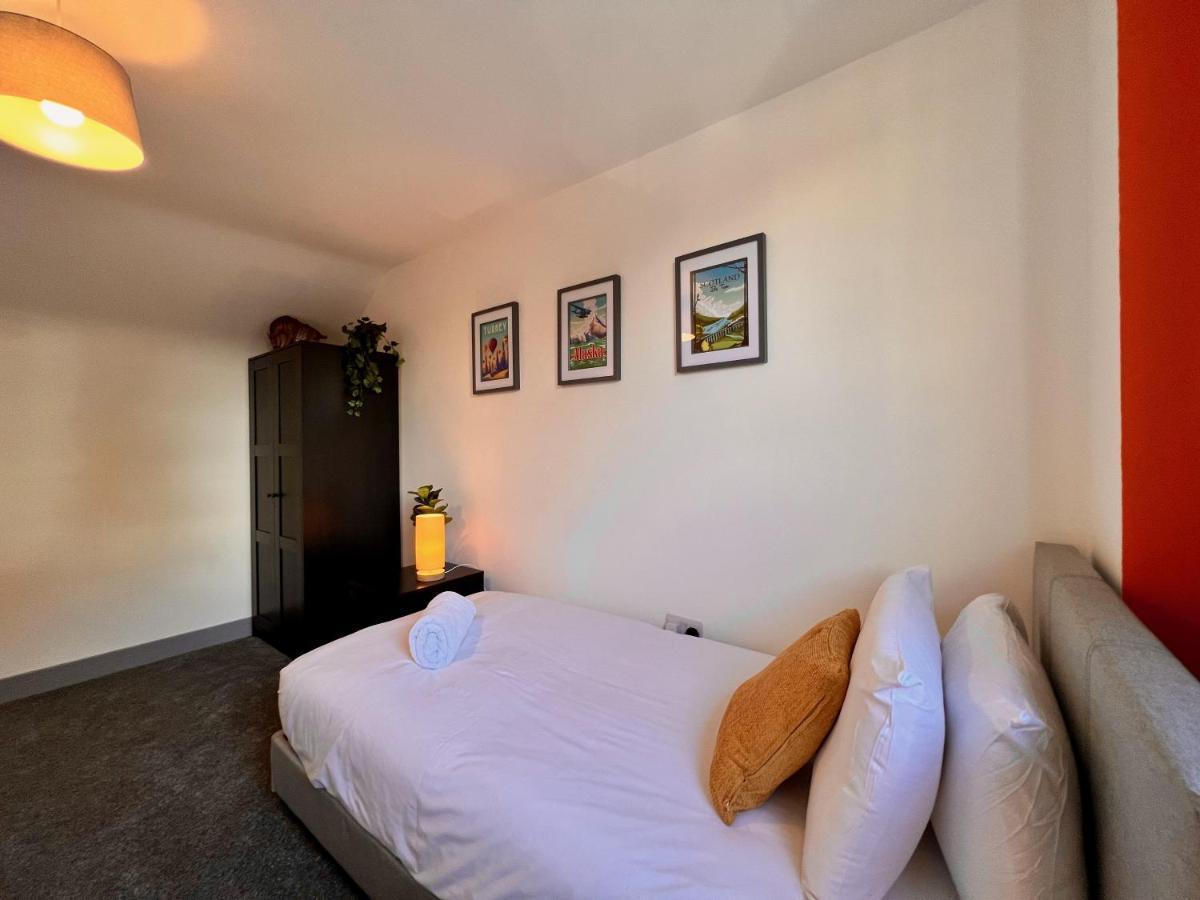Curzon House One - Great For Contractors Or Family Holidays Клийторпс Екстериор снимка