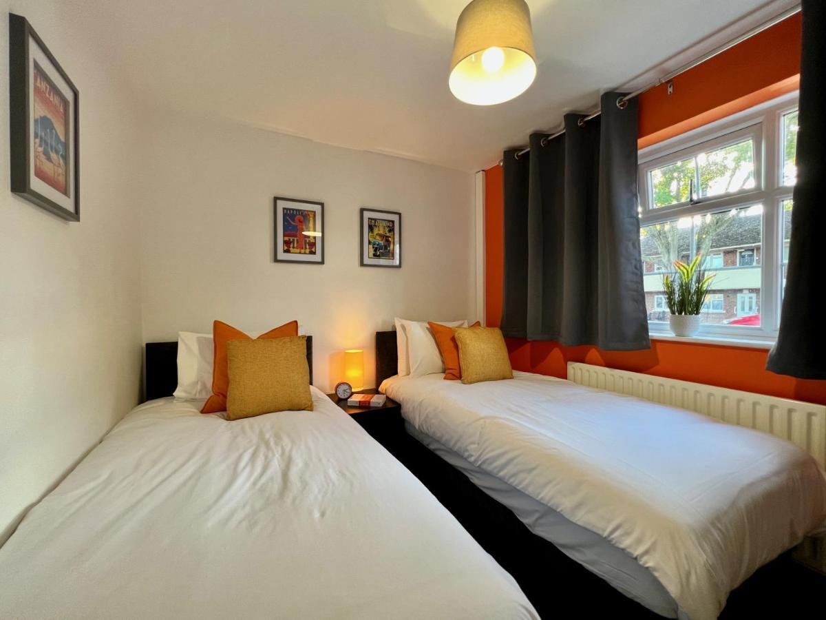 Curzon House One - Great For Contractors Or Family Holidays Клийторпс Екстериор снимка
